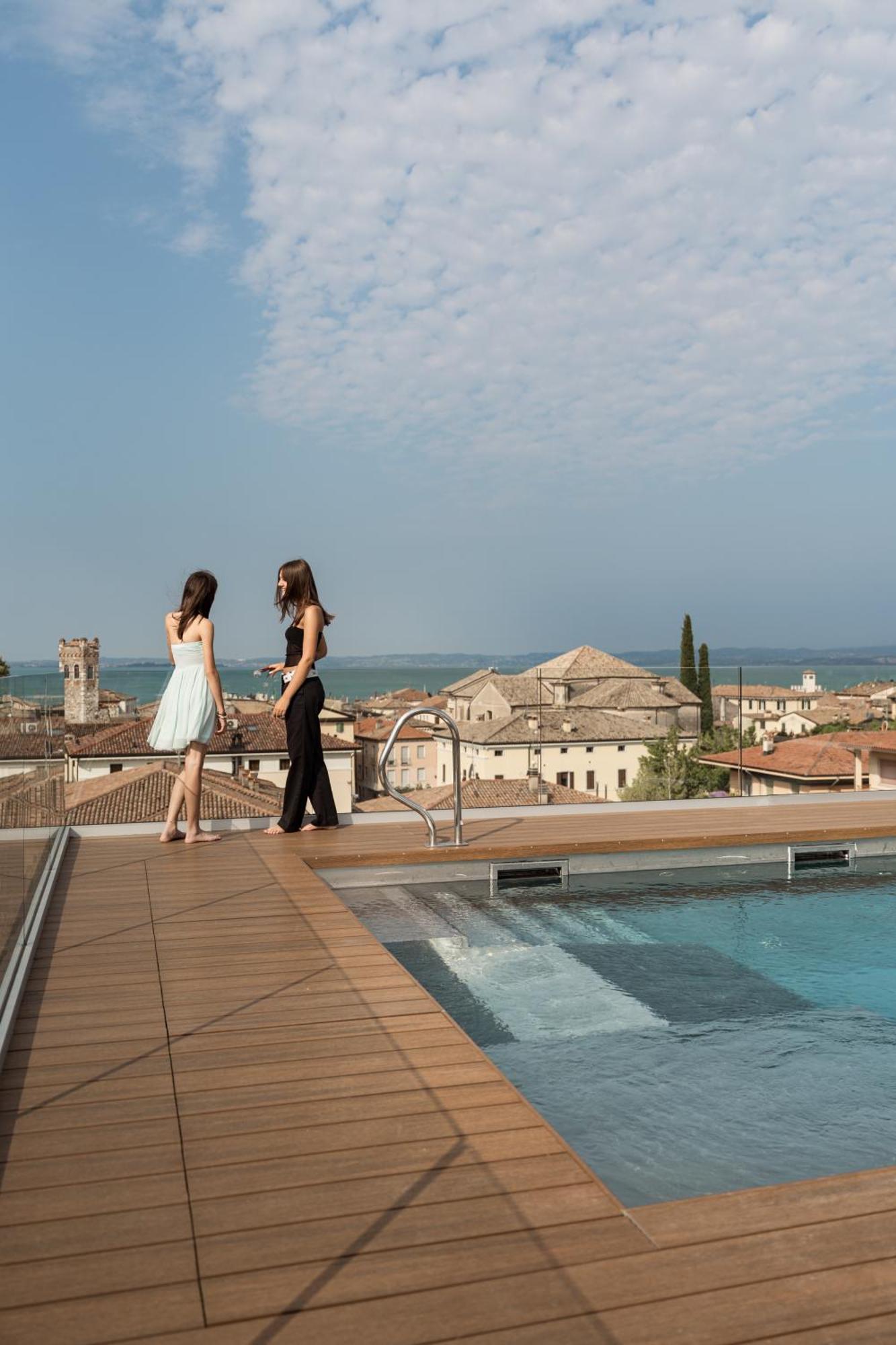 Wanderlust Hotel - Suite & Spa - Apartments & Villas - Bardolino, Lago Di Garda - Verona Exterior photo