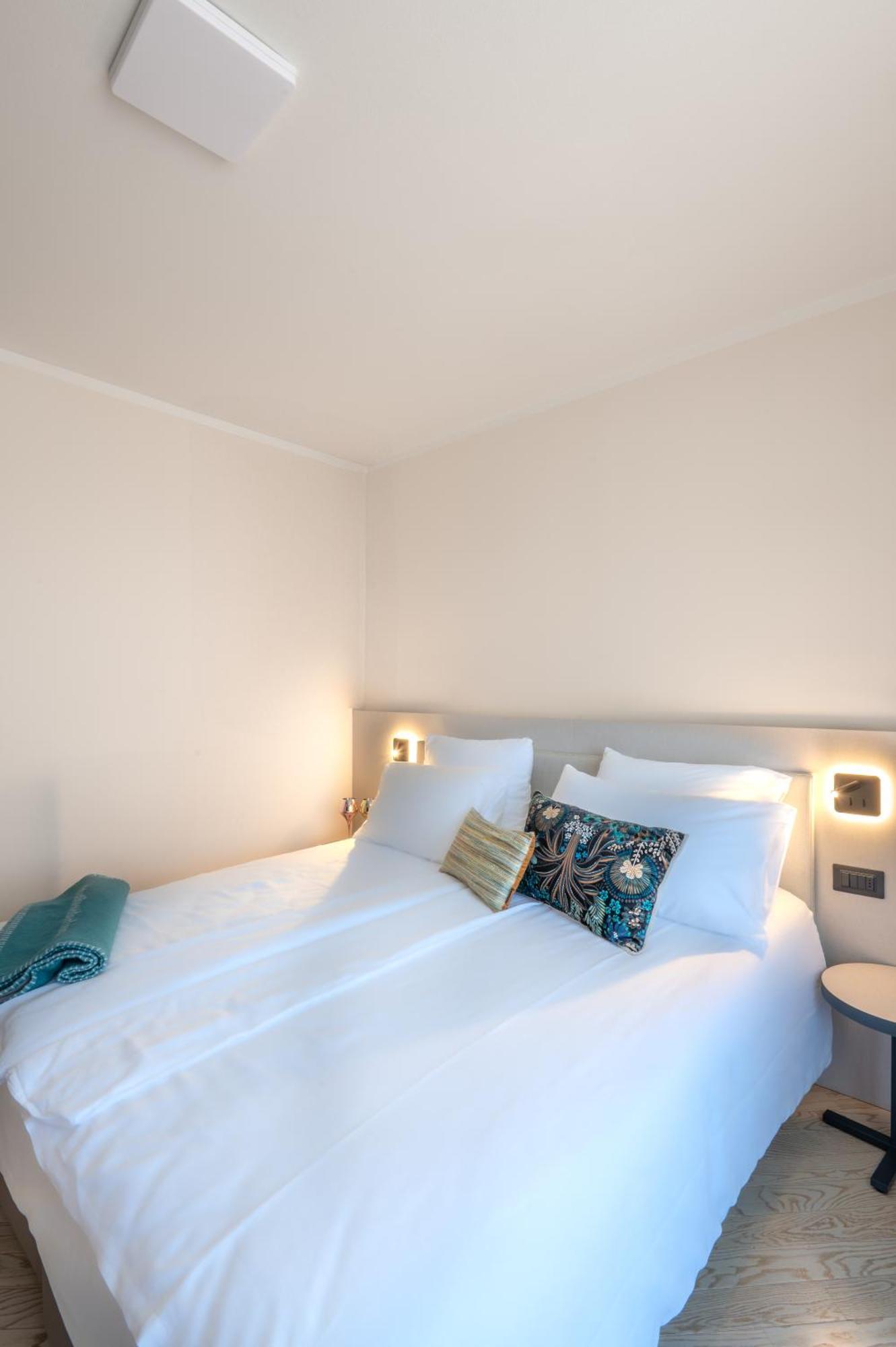 Wanderlust Hotel - Suite & Spa - Apartments & Villas - Bardolino, Lago Di Garda - Verona Exterior photo