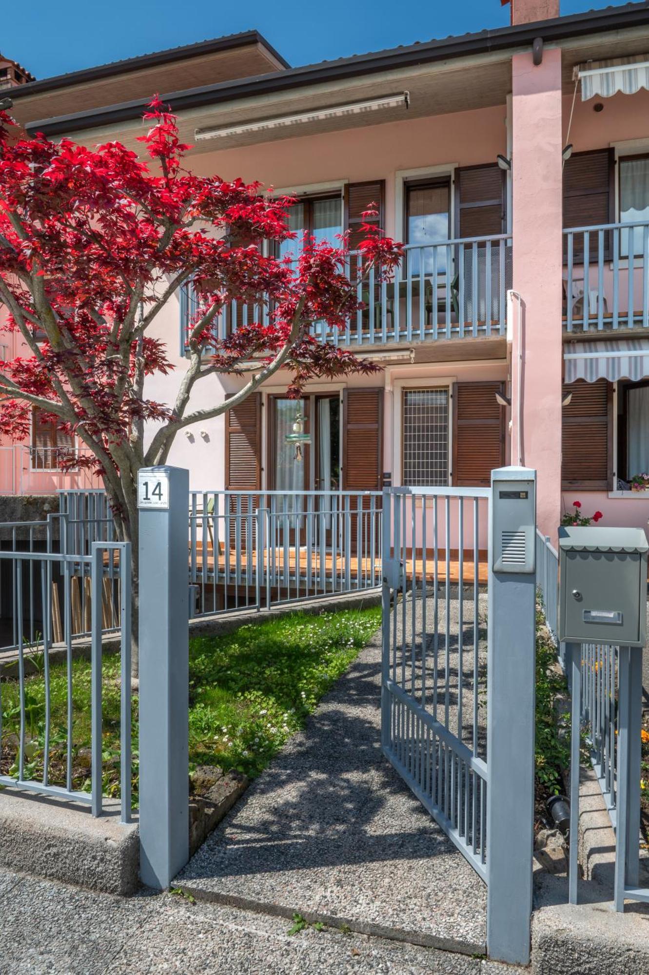 Wanderlust Hotel - Suite & Spa - Apartments & Villas - Bardolino, Lago Di Garda - Verona Exterior photo